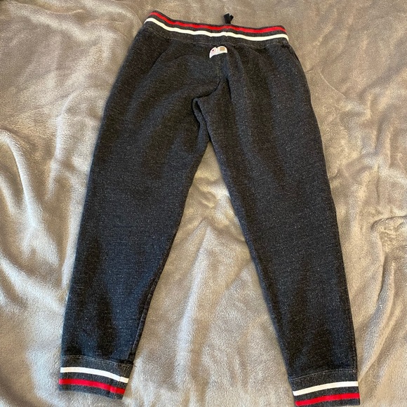 ✴️2 for $20 - Hudson’s Bay Canada Grey Sweatpants - Picture 4 of 7